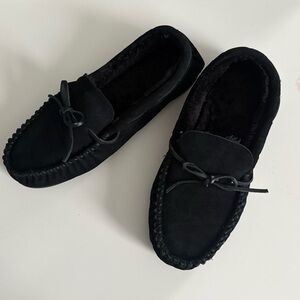 5/$5 Classic Black Loafers for Men